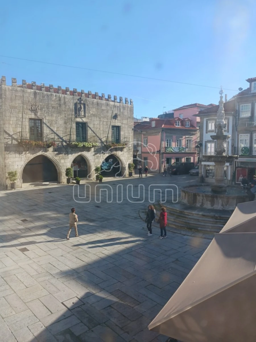 Loja para Arrendamento em Santa Maria Maior e Monserrate e Meadela Foto 3