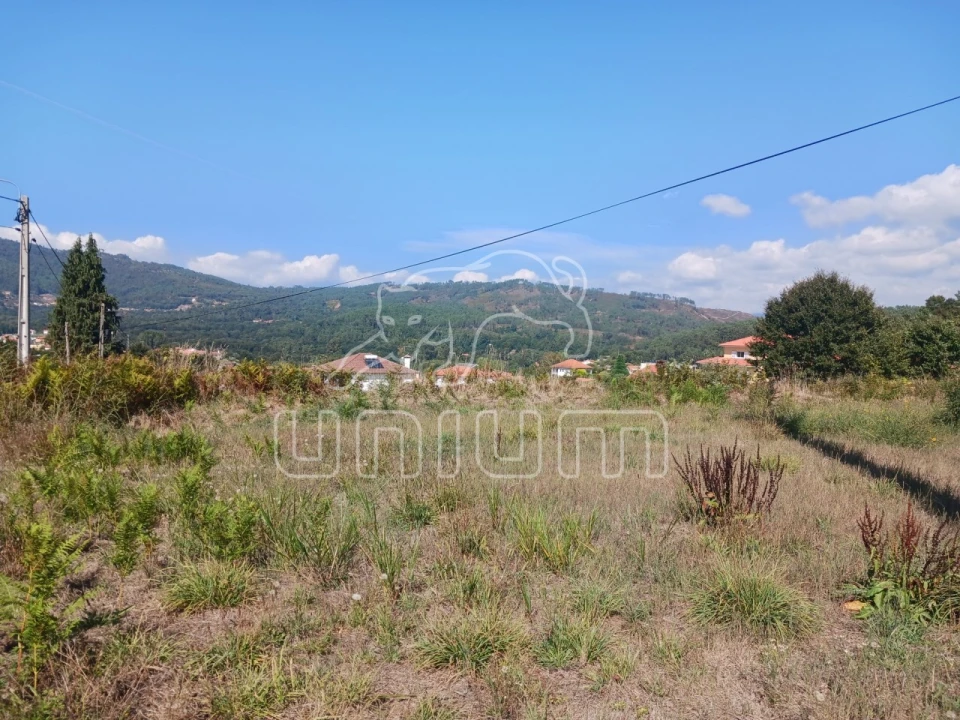 Terreno para Venda em Covas Foto 1