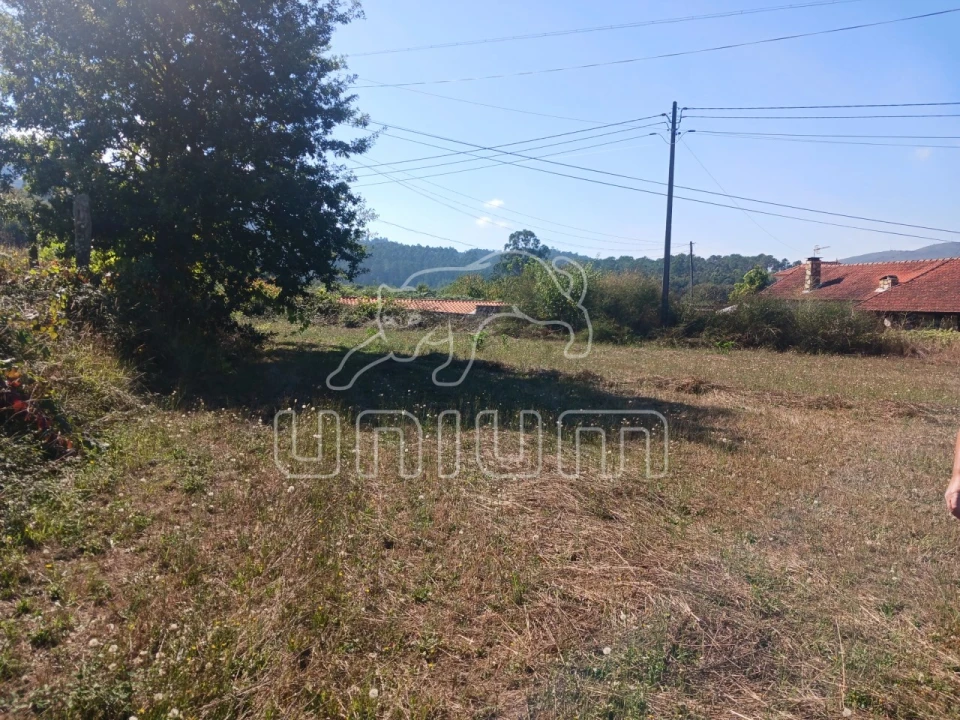 Terreno para Venda em Covas Foto 4