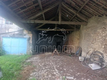 Moradia T5 para Venda em Perre