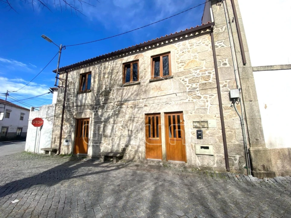 Prédio para Venda em Vila de Punhe Foto 5