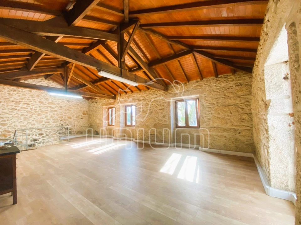 Prédio para Venda em Vila de Punhe Foto 6