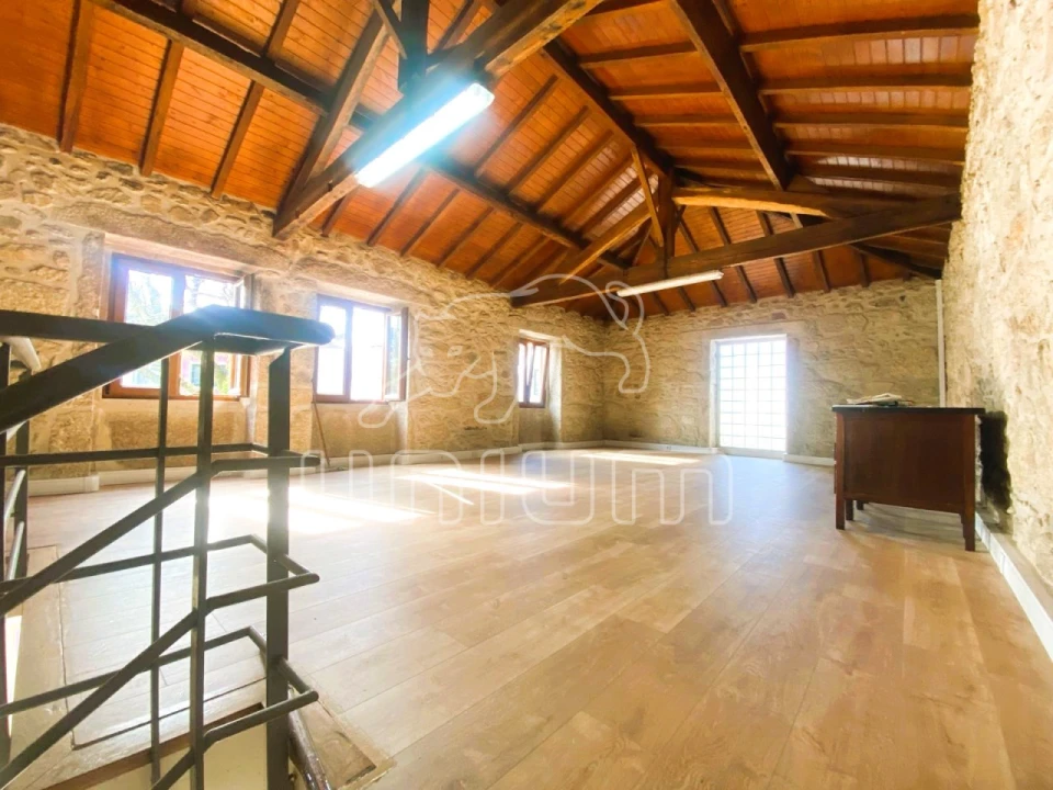 Prédio para Venda em Vila de Punhe Foto 7