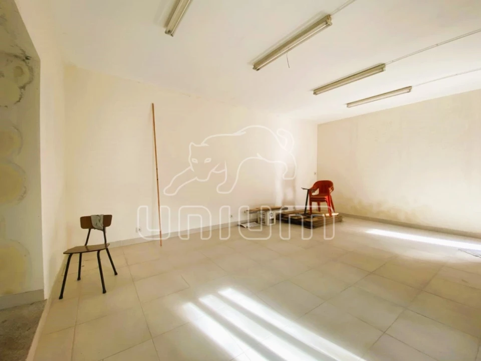 Prédio para Venda em Vila de Punhe Foto 8