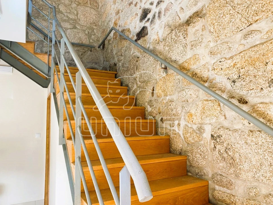 Prédio para Venda em Vila de Punhe Foto 4