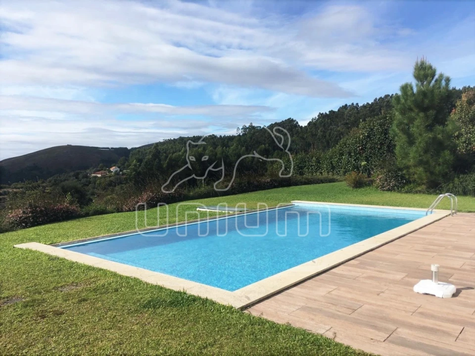 Quinta T4 para Venda em Serdedelo Foto 1