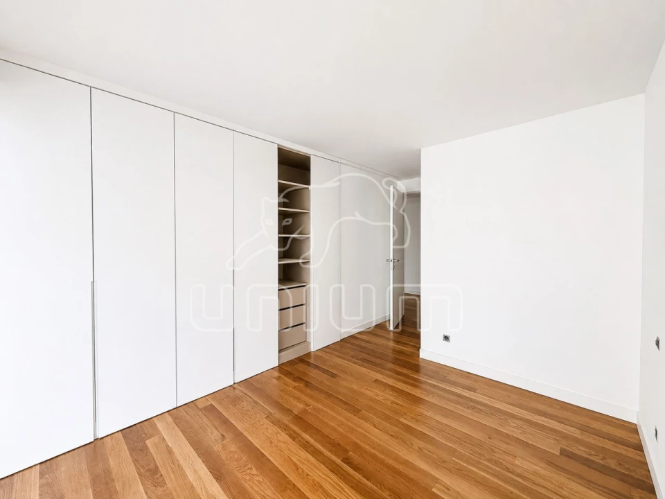 Apartamento T3 para Venda em Santa Maria Maior e Monserrate e Meadela Foto 2