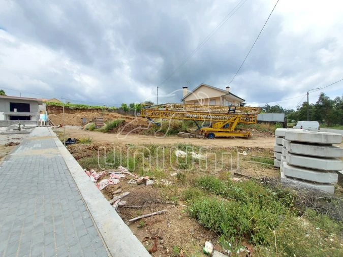 Terreno para Venda em Poiares Foto 1