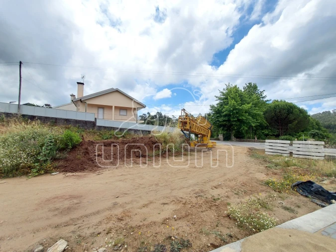 Terreno para Venda em Poiares Foto 3