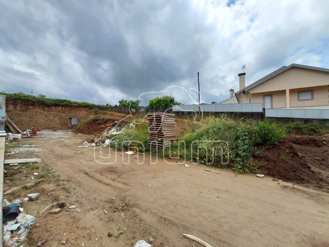 Terreno para Venda em Poiares Foto 5