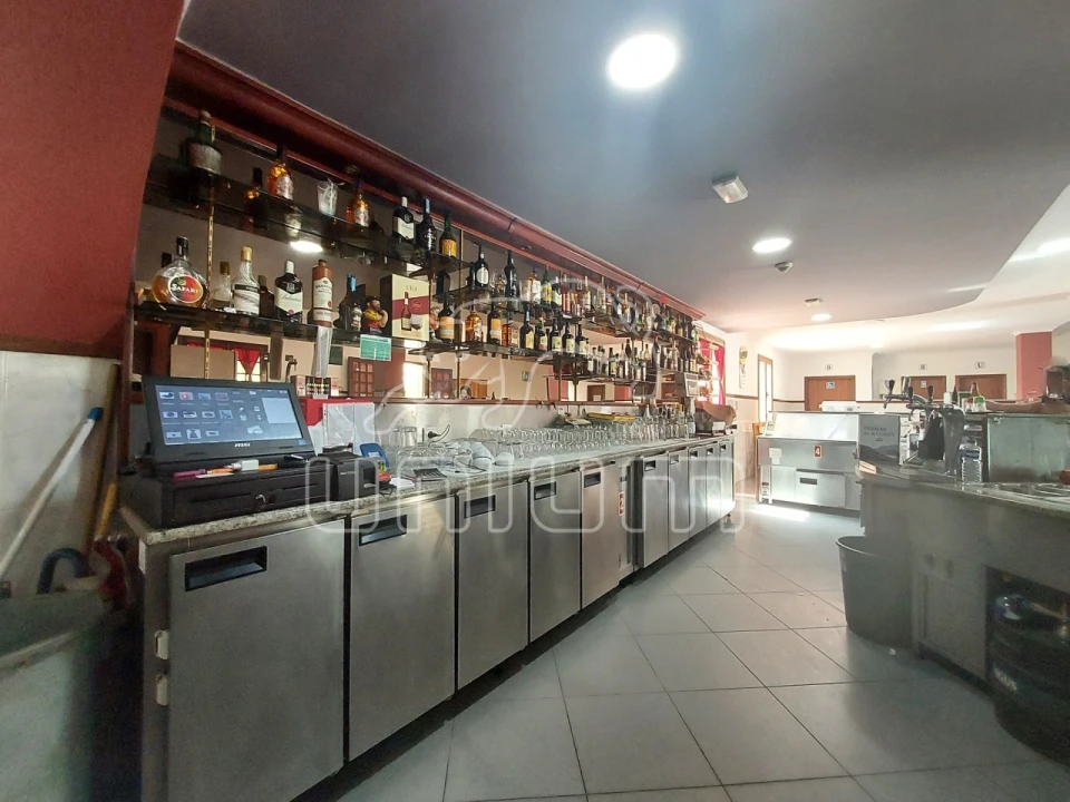 Negócio para Venda em Arcozelo Foto 7