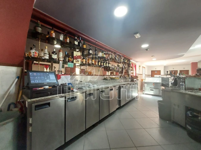 Negócio para Venda em Arcozelo Foto 7