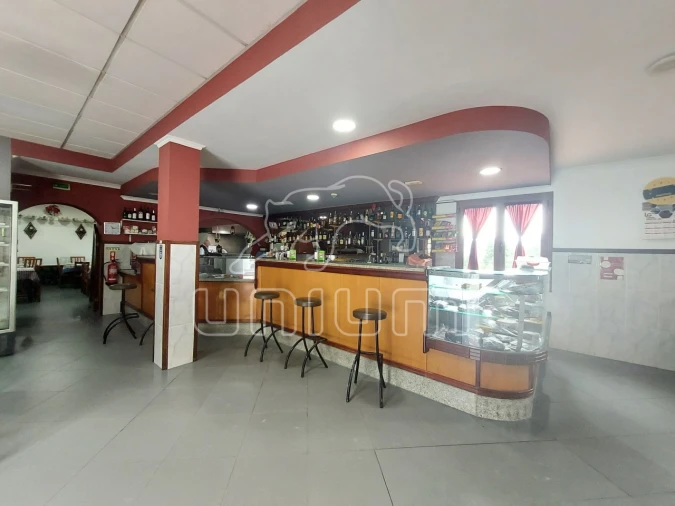 Negócio para Venda em Arcozelo Foto 3