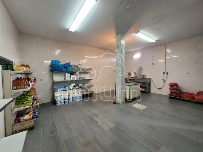 Negócio para Venda em Arcozelo Foto 11