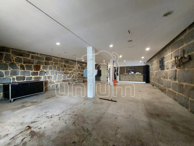 Negócio para Venda em Arcozelo Foto 9