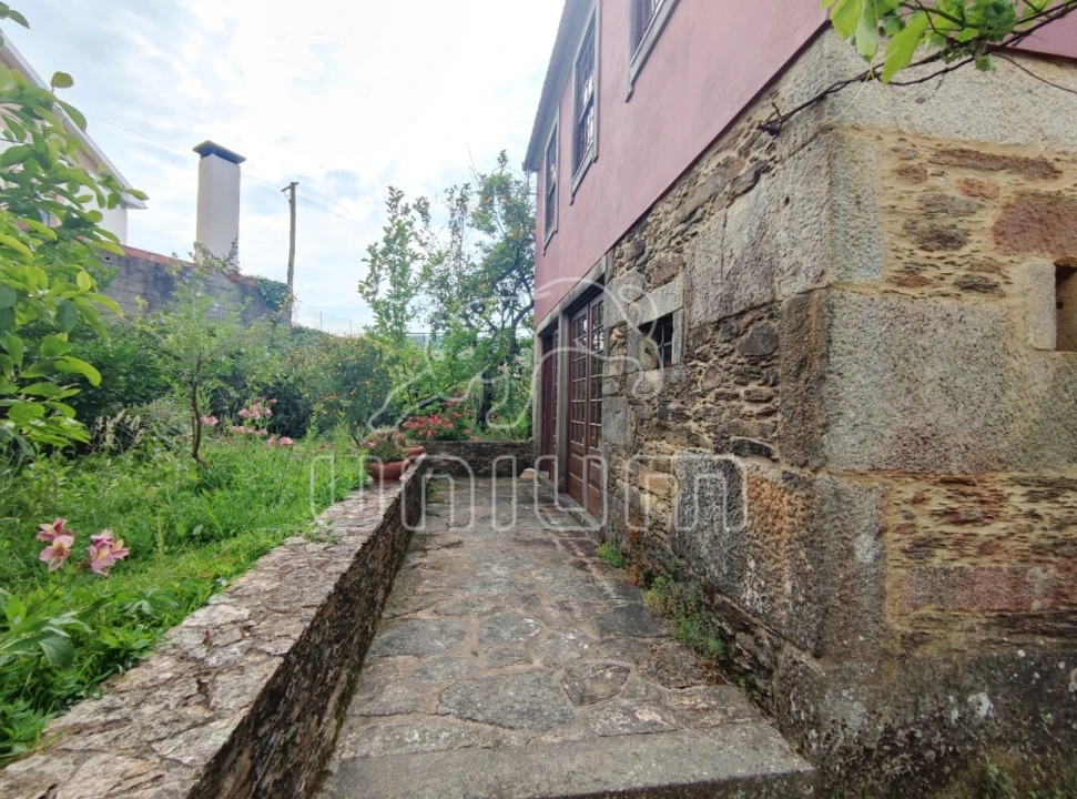 Quinta T5 para Venda em Venade e Azevedo Foto 2