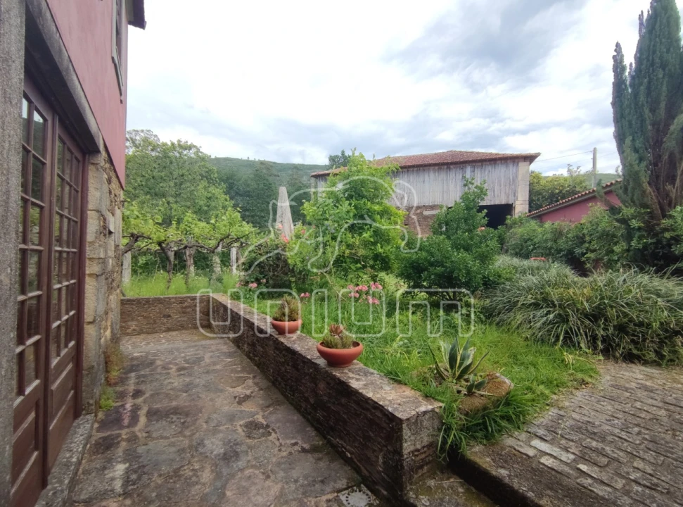 Quinta T5 para Venda em Venade e Azevedo Foto 4