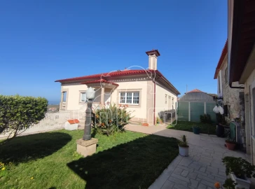 Moradia T5 para Venda em Areosa