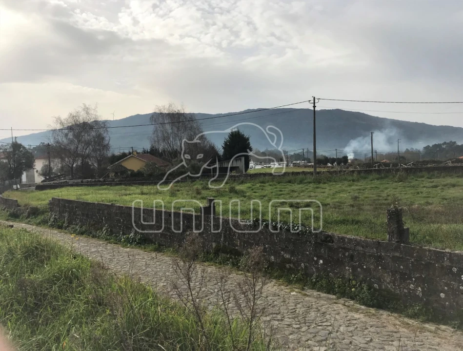 Terreno para Venda em Riba de Ancora Foto 2