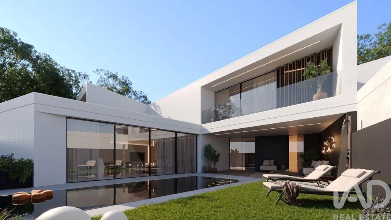 Moradia T4 para Venda em Milheiros Foto 2