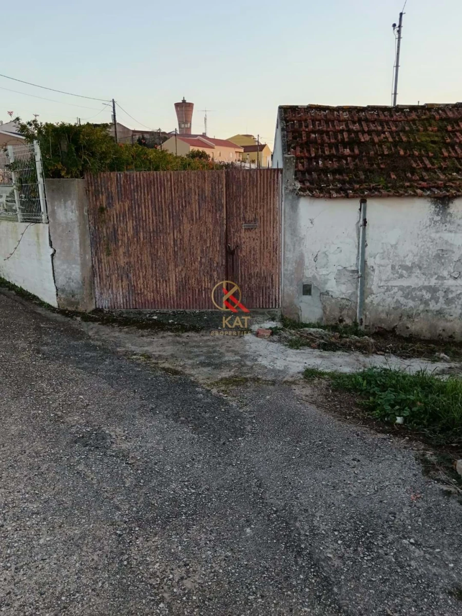 Moradia T4 para Venda em Miragaia e Marteleira Foto 22