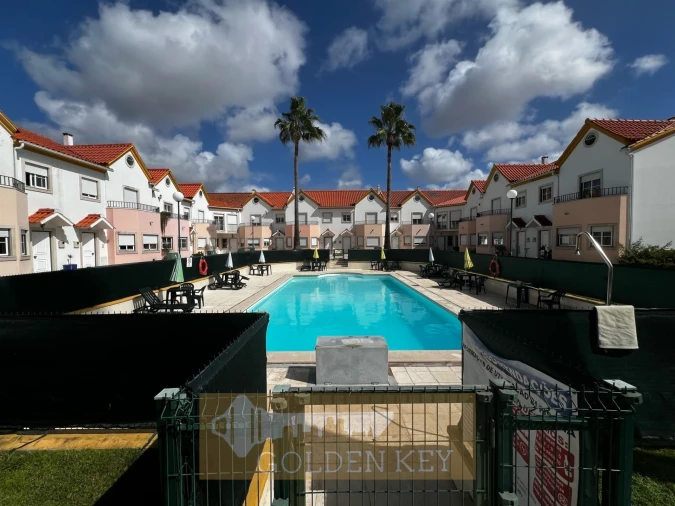 Moradia T5 para Venda em Marrazes e Barosa Foto 2