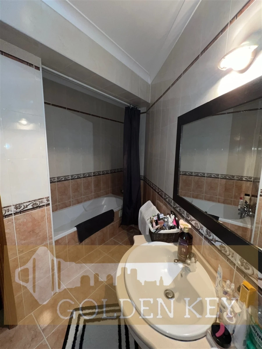 Moradia T5 para Venda em Marrazes e Barosa Foto 27