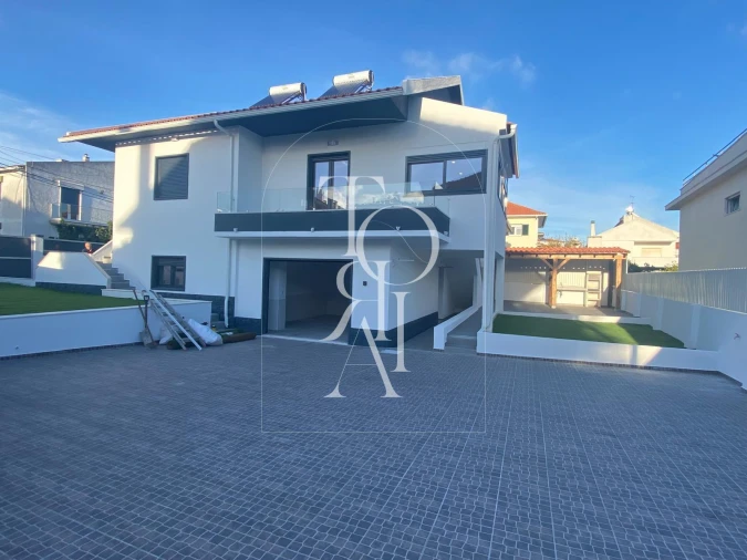 Moradia T7 para Venda em Carnaxide e Queijas Foto 2