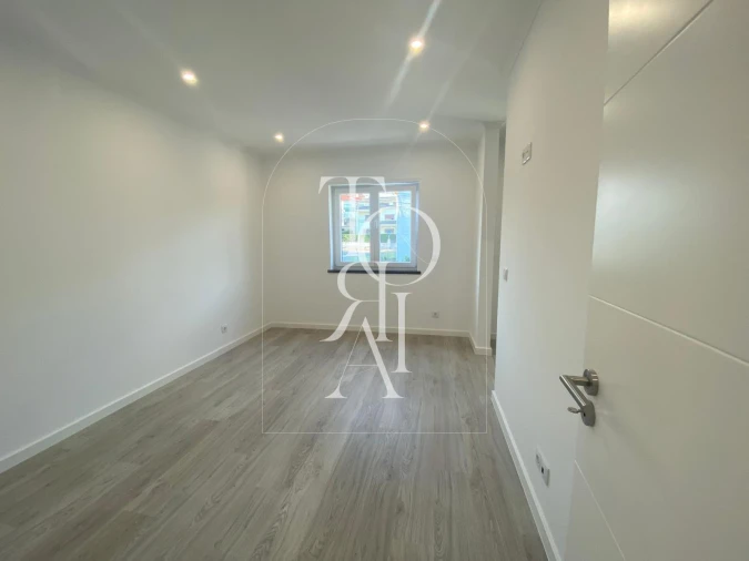 Moradia T7 para Venda em Carnaxide e Queijas Foto 18