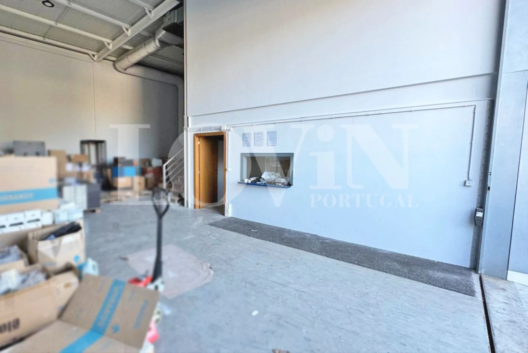 Armazém para Venda em Alfena Foto 8