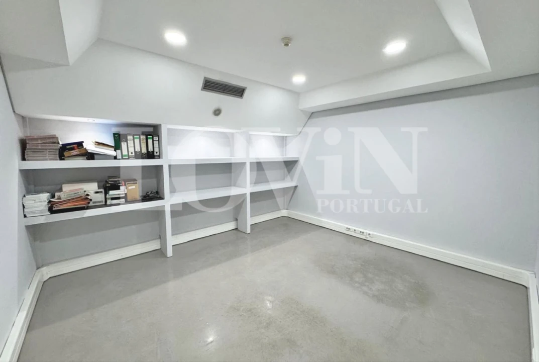 Armazém para Venda em Alfena Foto 10