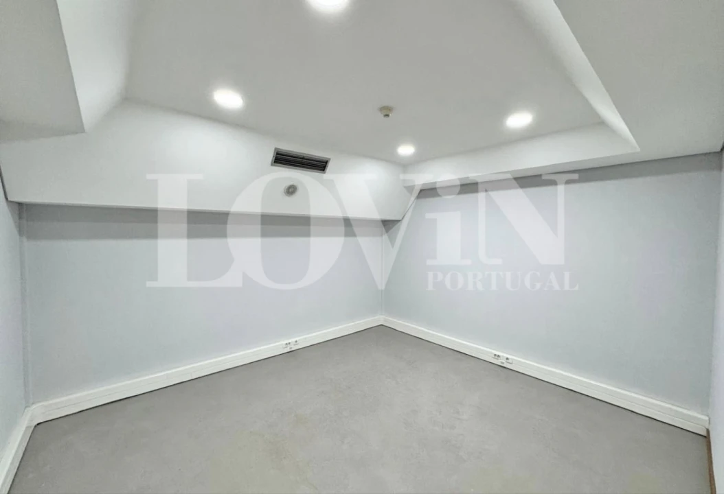 Armazém para Venda em Alfena Foto 11