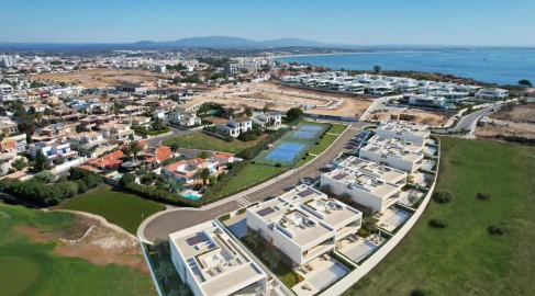 Moradia T4 para Venda em Lagos (São Sebastião e Santa Maria)