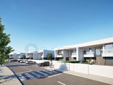 Moradia T4 para Venda em Lagos (São Sebastião e Santa Maria)