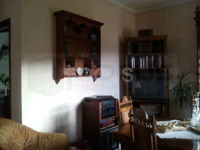 Moradia T6 para Venda em Cedrim e Paradela Foto 30