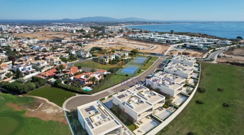 Moradia T4 para Venda em Lagos (São Sebastião e Santa Maria)