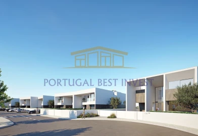 Moradia T4 para Venda em Lagos (São Sebastião e Santa Maria)