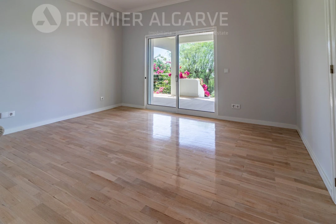 Moradia T6 para Venda em Conceição e Estoi Foto 27