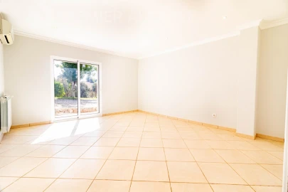 Moradia T6 para Venda em Conceição e Estoi