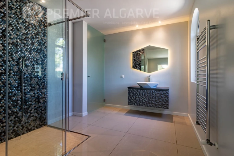 Moradia T6 para Venda em Conceição e Estoi Foto 31