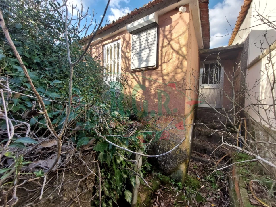 Moradia T1 para Venda em Oliveira do Douro Foto 1