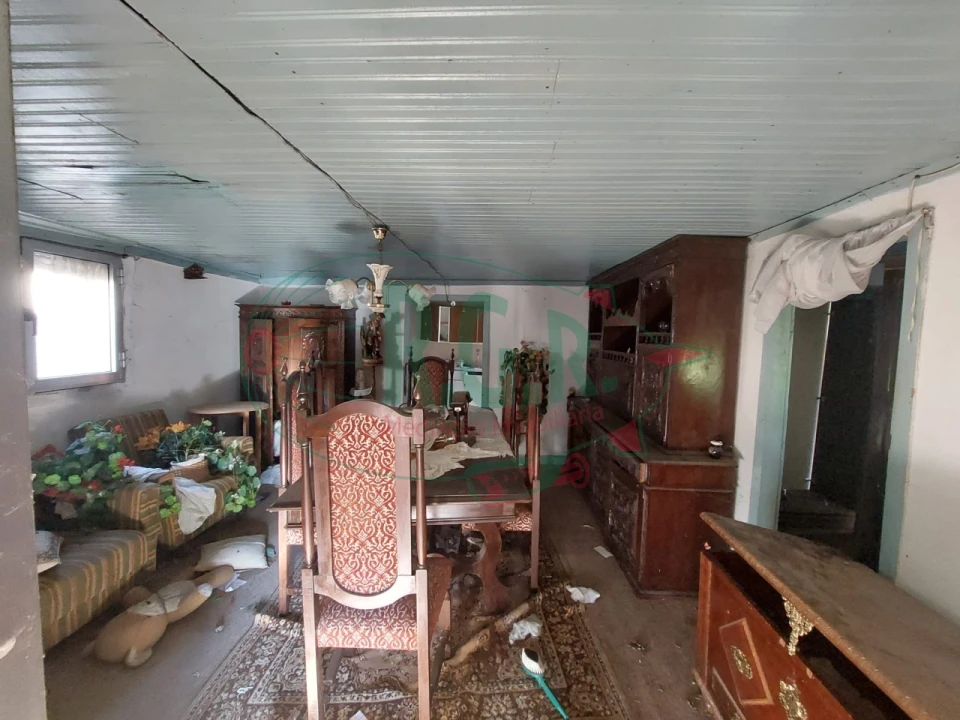 Moradia T1 para Venda em Oliveira do Douro Foto 5