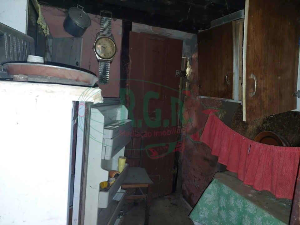 Moradia T1 para Venda em Oliveira do Douro Foto 7