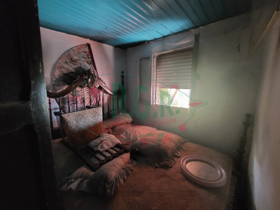 Moradia T1 para Venda em Oliveira do Douro Foto 8