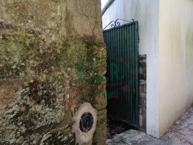 Moradia T1 para Venda em Oliveira do Douro Foto 16