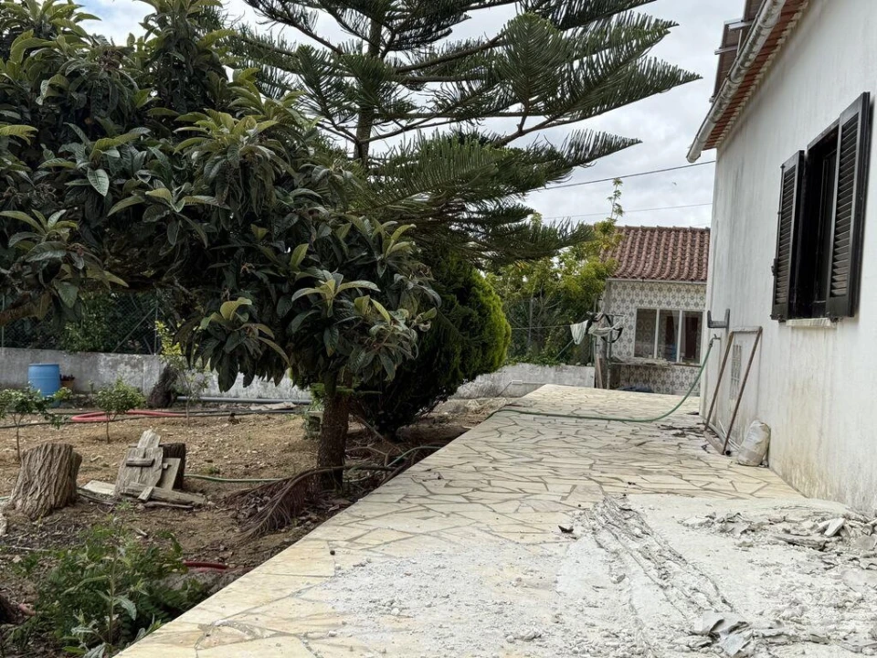 Moradia T3 para Venda em São Bartolomeu dos Galegos e Moledo Foto 10