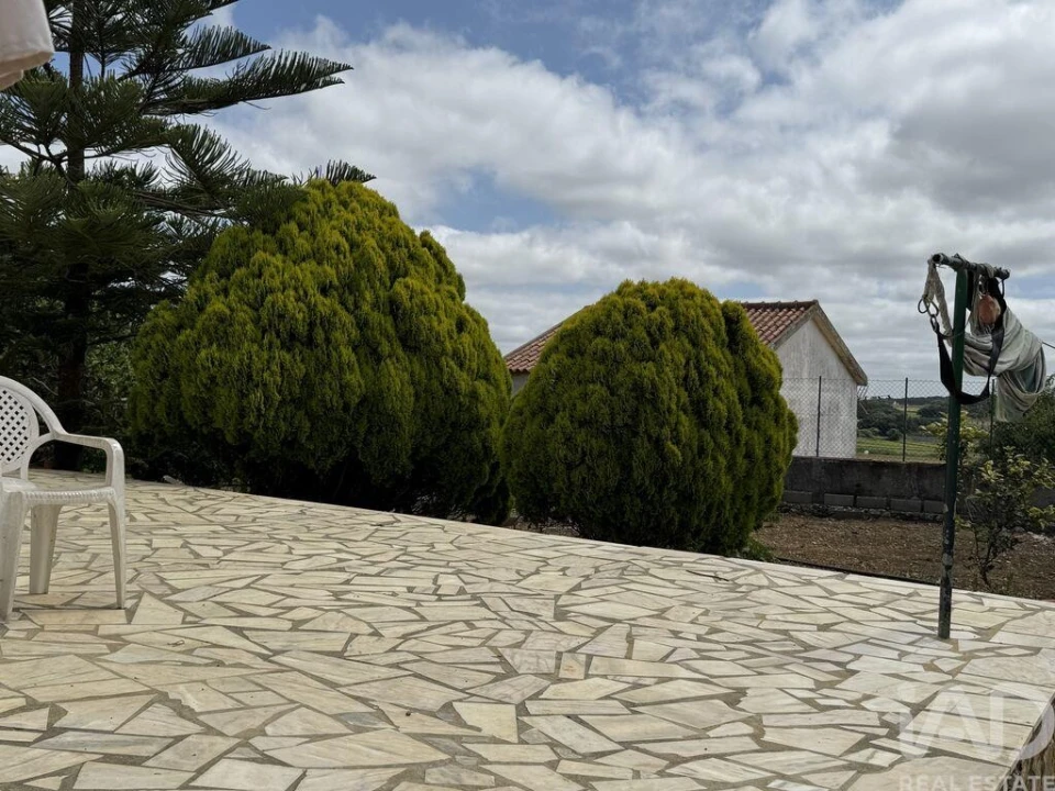 Moradia T3 para Venda em São Bartolomeu dos Galegos e Moledo Foto 5