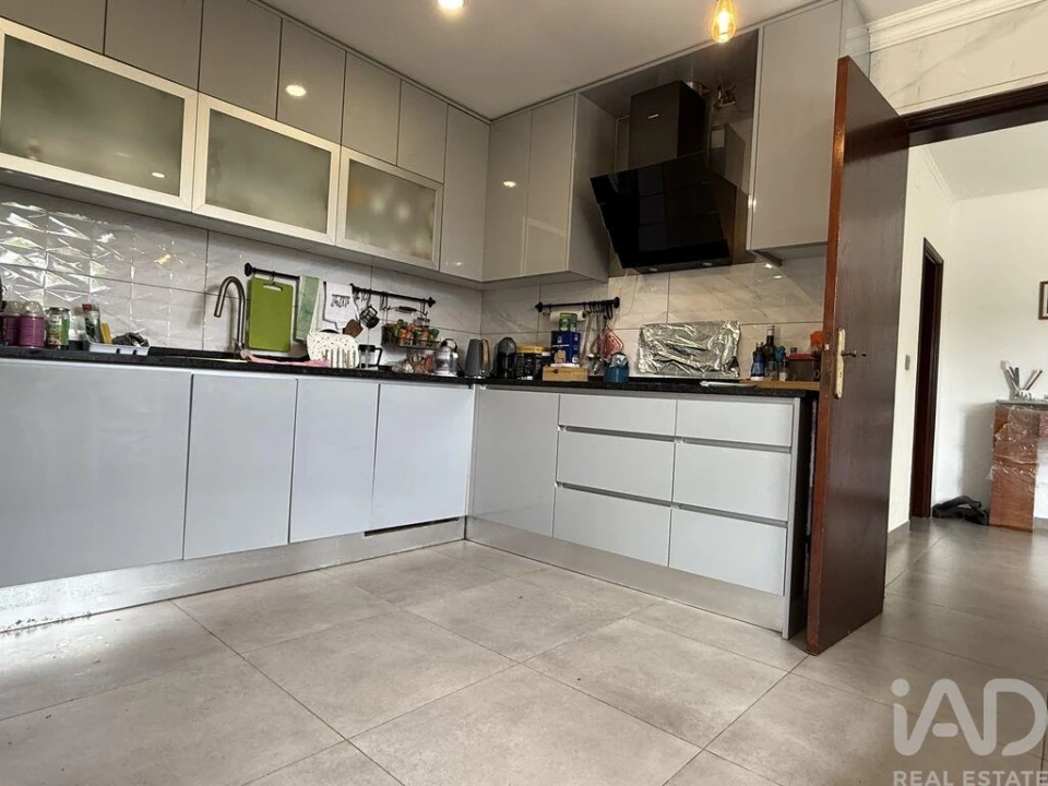 Moradia T3 para Venda em São Bartolomeu dos Galegos e Moledo Foto 12