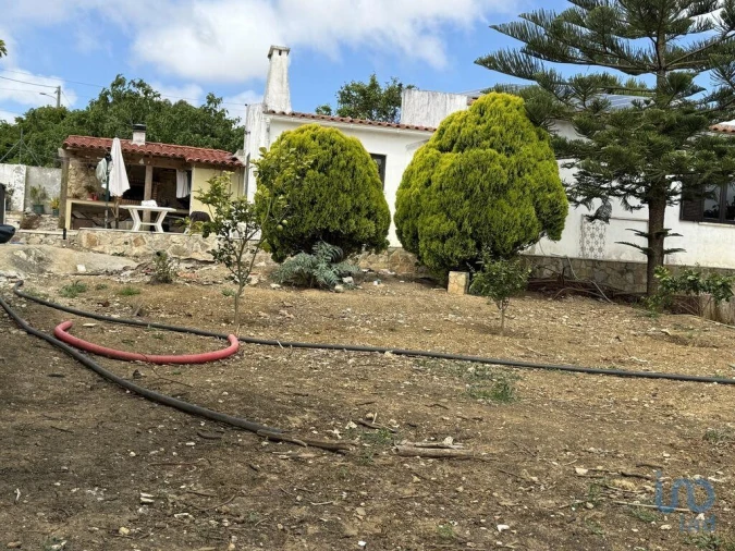 Moradia T3 para Venda em São Bartolomeu dos Galegos e Moledo Foto 1