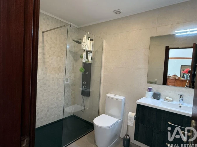 Moradia T3 para Venda em São Bartolomeu dos Galegos e Moledo Foto 16